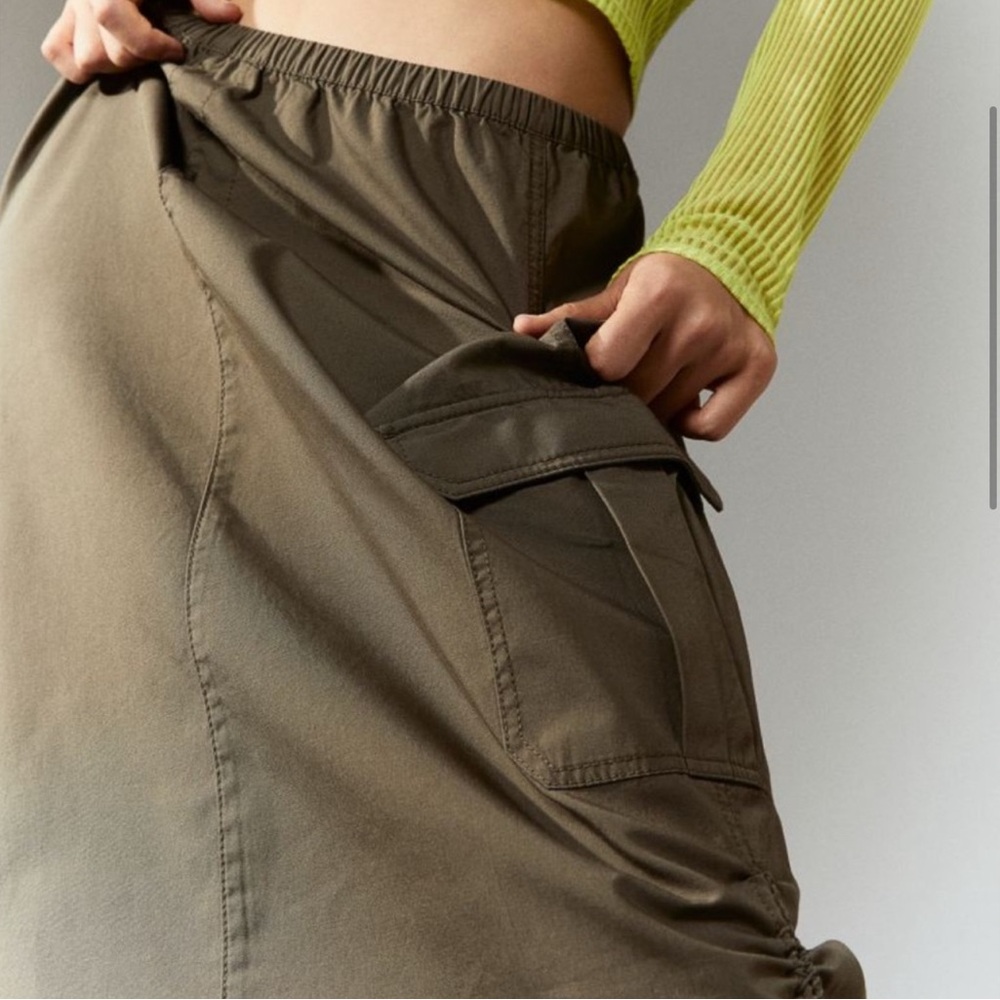 H&M Cotton Parachute Cargo Skirt - Size L - Great Condition - Brown